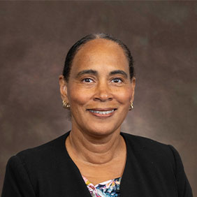 Photo of Carolyn Barnett