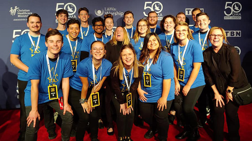 Worship students gather for a photo op with assistant professor of worship Susan Plemons far right