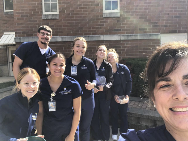 Nursing students volunteer at Second Chance