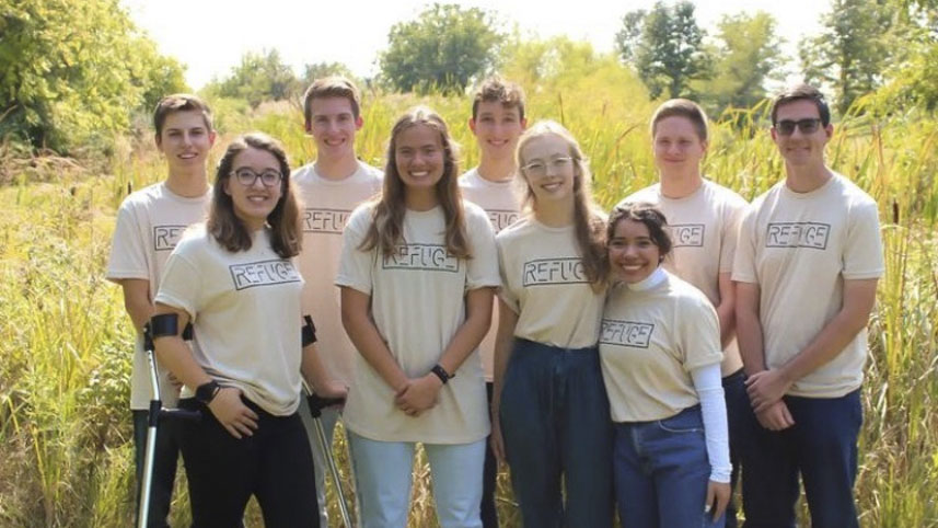 The 2022 student team for Proclaim the Name, selling apparel items based on Psalm 142.