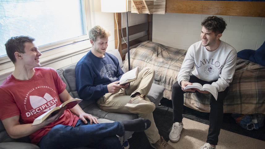Students in a dorm at Cedarville.