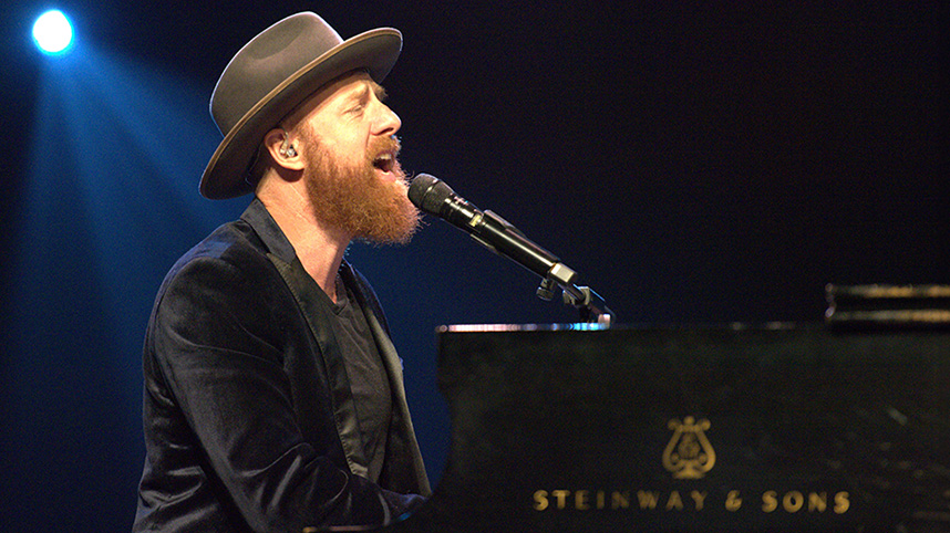 Matt Papa sings and plays piano at Cedarville University.
