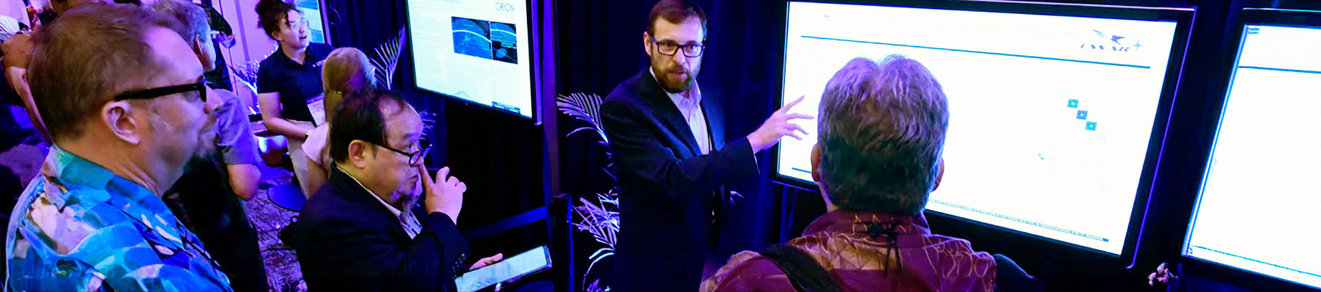 Dr. George Landon leads a presentation at the AMOS conference in Hawaii.