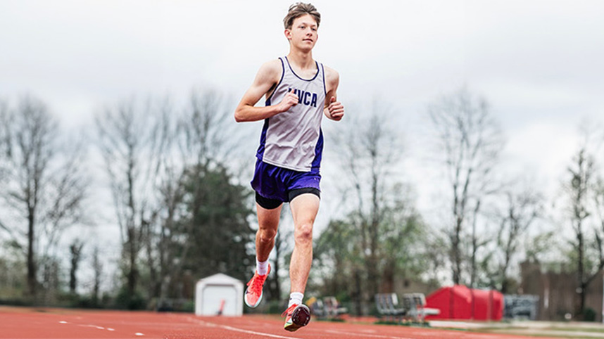 Will Sten running track.